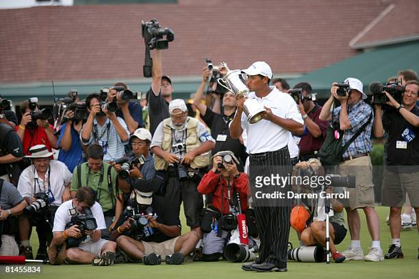 Golf: US Open, Michael Campbell victorious with trophy after winning tournament on Sunday at Pinehurst No View of media, Pinehurst, NC 6/19/2005