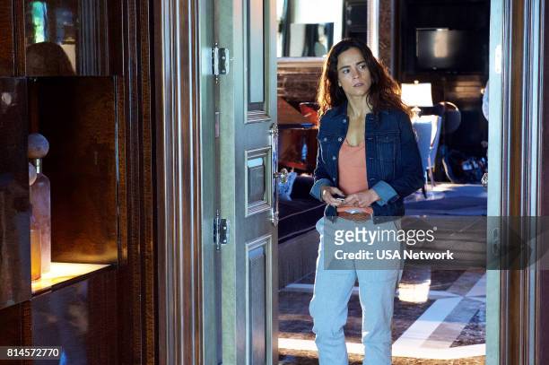 El Precio De Fe" Episode 207 -- Pictured: Alice Braga as Teresa Mendoza --
