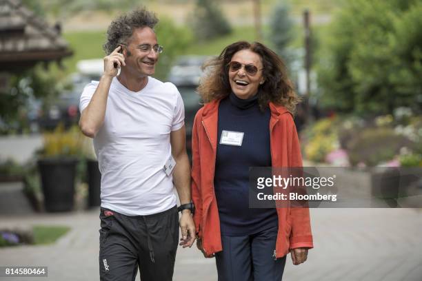 Alexander Karp, chief executive officer and co-founder of Palantir Technologies Inc., left, and Diane von Furstenberg, chairman and founder of Diane...