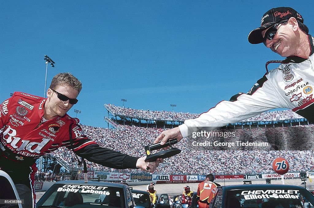 Dale Earnhardt Sr and Dale Earnhardt Jr, 2000 Food City 500