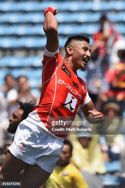 Fumiaki Tanaka of the Sunwolves celebrates scoring a try during the Super Rugby match between the Sunwolves and the Blues at Prince Chichibu Stadium...