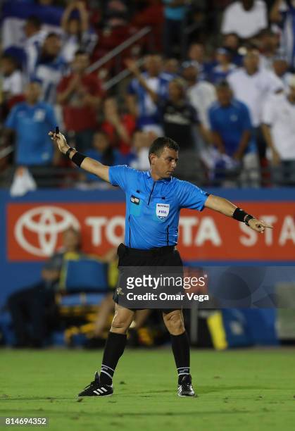 Referee Joel Aguilar in action during the CONCACAF Gold Cup Group A match between Canada and Honduras at Toyota Stadium on July 14, 2017 in Frisco,...