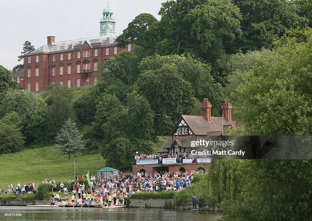 First Coracle Relay Race World Championship
