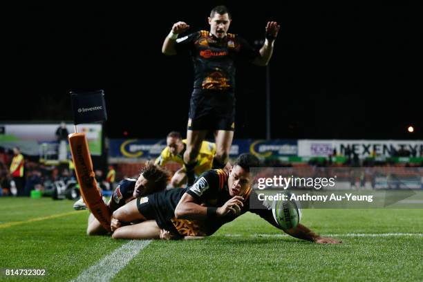 Solomon Alaimalo of the Chiefs scores a try during the round 17 Super Rugby match between the Chiefs and the Brumbies at Waikato Stadium on July 15,...