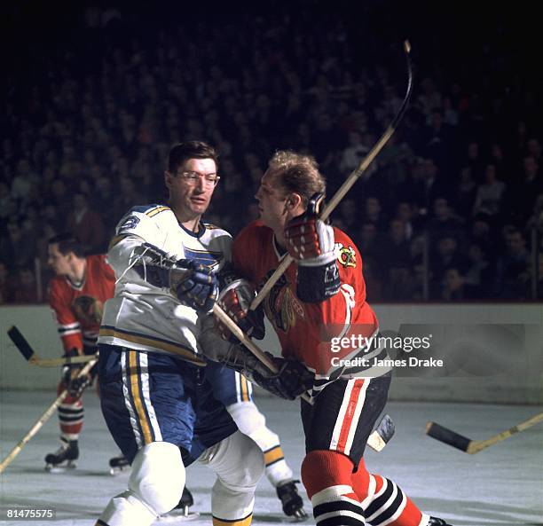 Hockey: Chicago Blackhawks Bobby Hull in action vs St, Louis Blues Al Arbour , Chicago, IL 1/15/1968