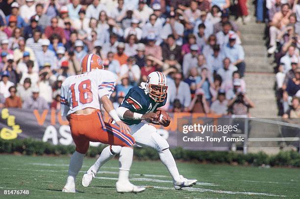 College Football: Auburn Bo Jackson in action, rushing vs Florida Tony Lilly , Auburn, AL