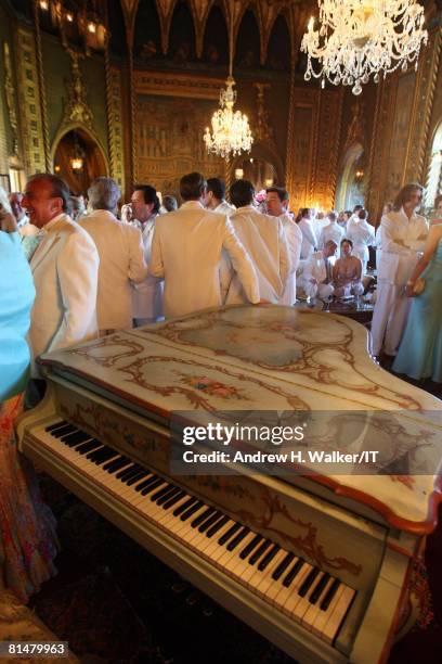 Atmosphere during the wedding of Ivana Trump and Rossano Rubicondi at the Mar-a-Lago Club on April 12, 2008 in Palm Beach, Florida. Cake: Lambertz of...