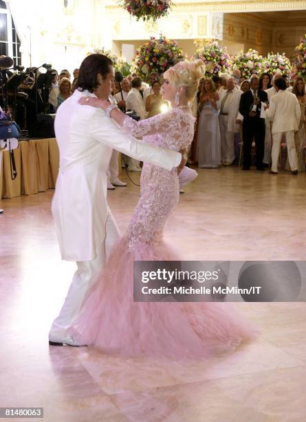 Rossano Rubicondi and Ivana Trump dance at their wedding reception at the Mar-a-Lago Club on April 12, 2008 in Palm Beach, Florida. Ivana Trumps...