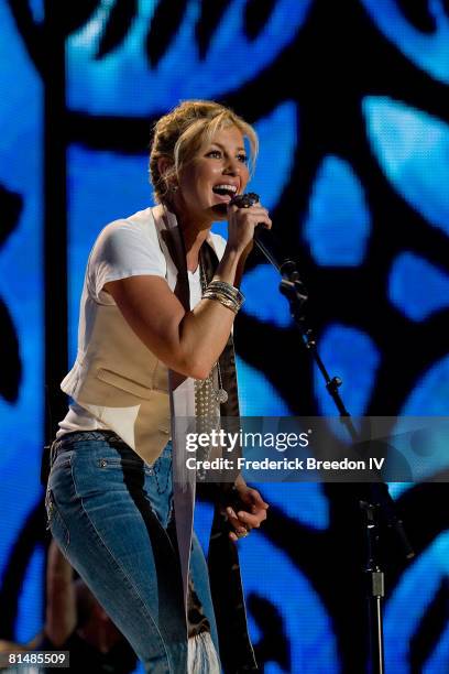 Faith Hill performs at the VAULT Concert Stages during the 2008 CMA Music Festival on June 6, 2008 at LP Field in Nashville, Tennessee.