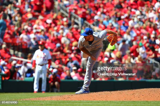 Joe Biagini of the Toronto Blue Jays pitches against the St. Louis Cardinals at Busch Stadium on April 27, 2017 in St. Louis, Missouri.