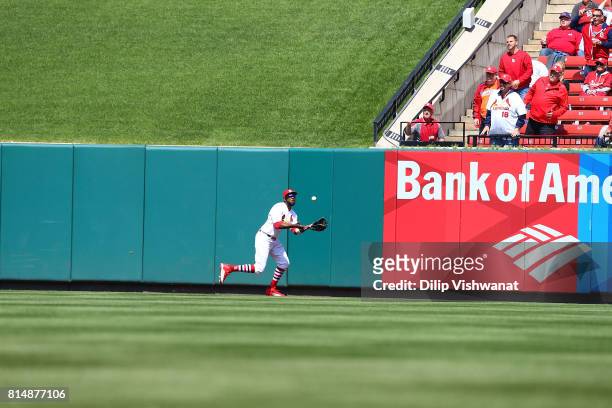 Dexter Fowler of the St. Louis Cardinals makes a catch against the Toronto Blue Jays at Busch Stadium on April 27, 2017 in St. Louis, Missouri.