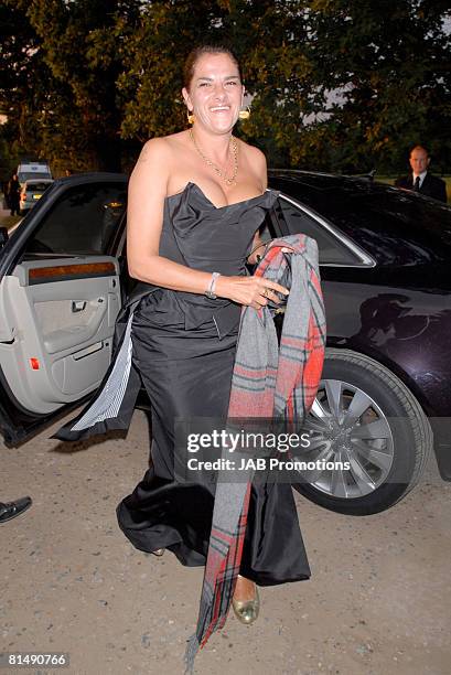 Tracey Emin arrives at The Raisa Gorbachev Foundation Party at Hampton Court Palace on June 7, 2008 in Richmond-upon-Thames, England.