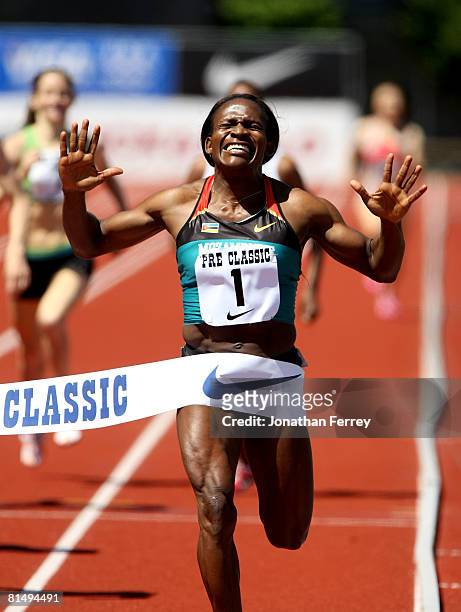 Maria Mutola of Mozambique wins the 800 meter race during the Prefontaine Classic on June 8, 2008 at Hayward Field in Eugene, Oregon.