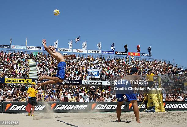 Phil Dalhausser throws up a jump serve during the AVP Hermosa Beach Open final on June 8, 2008 at the Pier in Hermosa Beach, California. Phil...