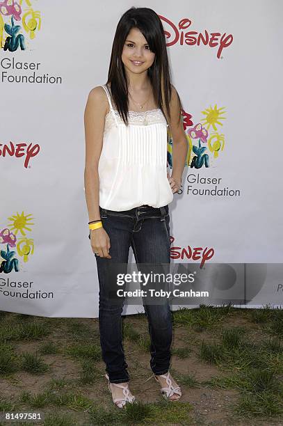 Selena Gomez arrives at the "A Time For Heroes" Celebrity Carnival at the Wadsworth Theater grounds on June 8, 2008 in Los Angeles, California.