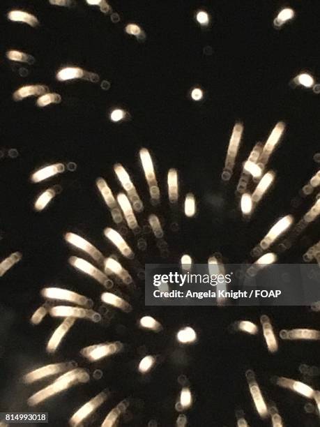 fireworks in sky - houston explosion stockfoto's en -beelden