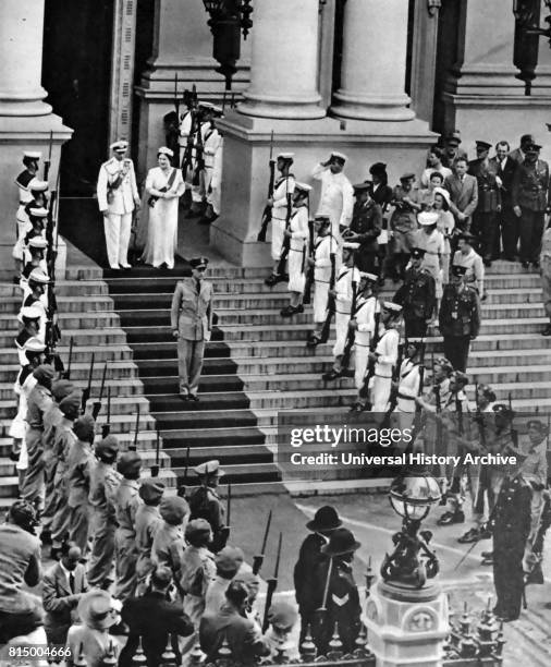 King George V and Queen Elizabeth open the South African parliament in Cape town 1947.