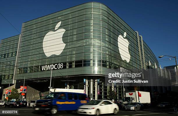 Apple logos adorn the sides of the Moscone West for the Apple Worldwide Web Developers Conference June 9, 2008 in San Francisco, California. Apple...