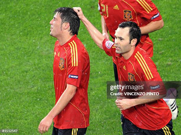 David Iniesta 452 Iniesta Villa Stock Photos, High-Res Pictures, and Images - Getty ...