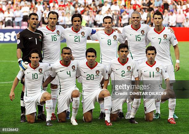 Starting players of the Portugese national football team Portuguese goalkeeper Ricardo, Portuguese defender Ricardo Carvalho, Portuguese forward Nuno...