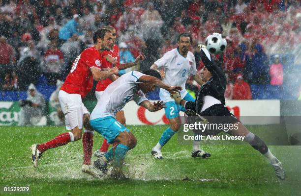 Patrick Mueller Patrik Mueller Photos and Premium High Res Pictures - Getty Images