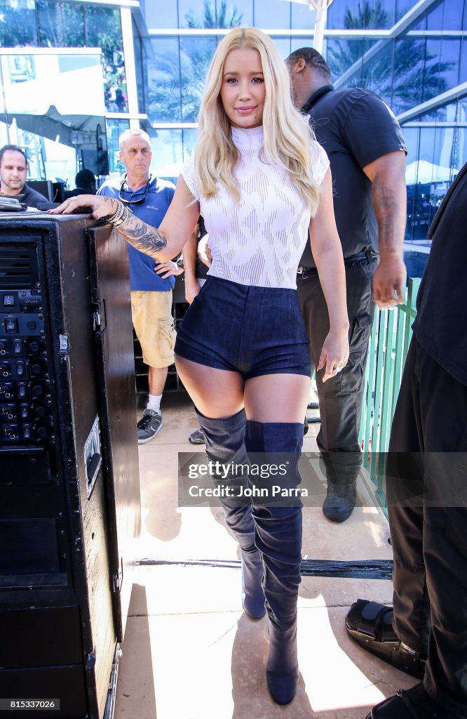 Y100 Mack-A-Poolooza