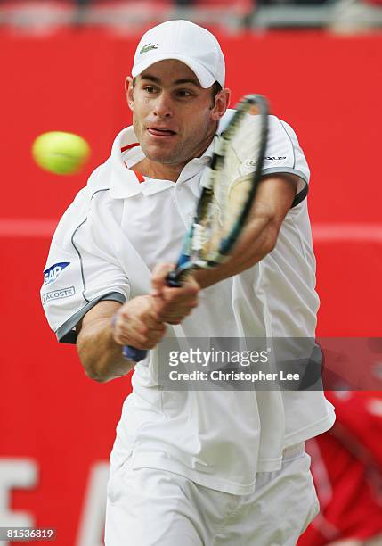Andy Roddick of USA in action during his match against Mardy Fish of USA on Day 4 of the Artois Championships at Queen's Club on June 12, 2008 in...