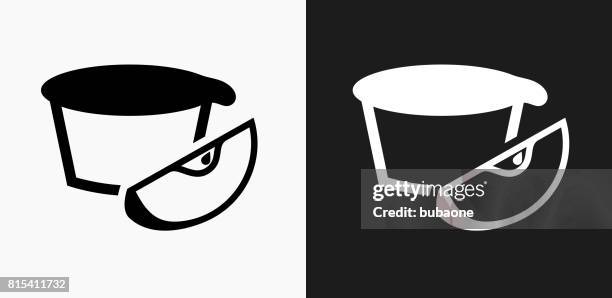apple pie icon on black and white vector backgrounds - apple pie a la mode stock illustrations