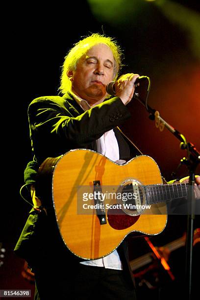 Musician Paul Simon performs during the 2008 Children's Health Fund annual gala on June 12, 2008 at the Sheraton New York Hotel & Towers in New York...