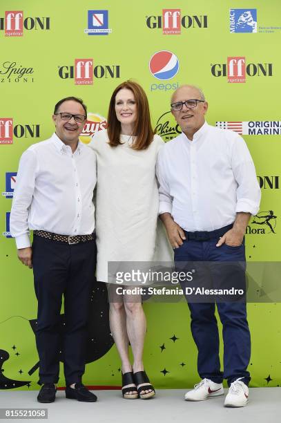 Pietro Rinaldi, Julianne Moore and Claudio Gubitosi attend Giffoni Film Festival 2017 Day 3 Photocall on July 16, 2017 in Giffoni Valle Piana, Italy.
