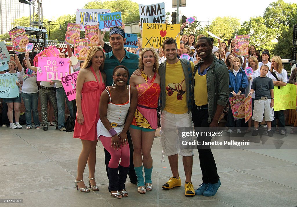 "Xanadu" Broadway Cast Peforms on CBS' "The Early Show" - June 13, 200