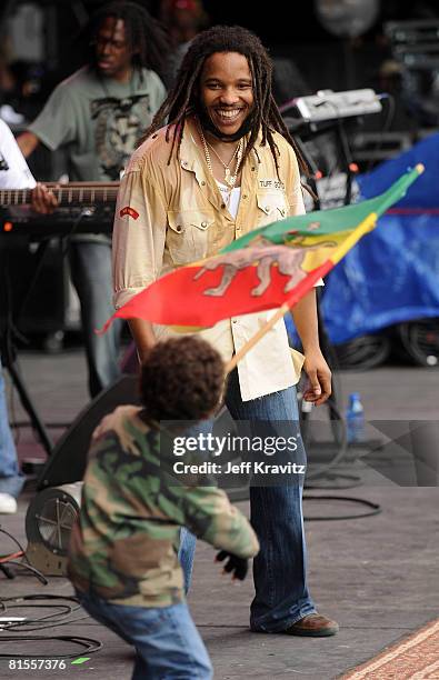 Stephen Marley performs on stage during Bonnaroo 2008 on June 13, 2008 in Manchester, Tennessee.