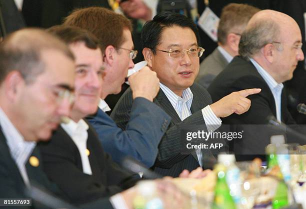 Chinese Vice Finance Minister Li Yong , Canadian Finance Minister Jim Flaherty and EU Commissioner for Economic and Monetary Affairs Joaquin Almunia...