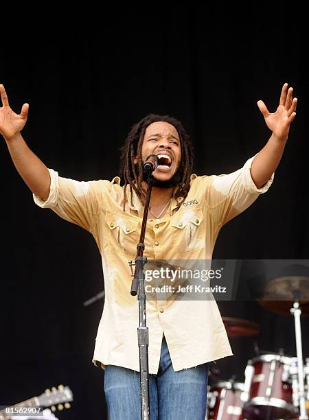 Stephen Marley performs on stage during Bonnaroo 2008 on June 13, 2008 in Manchester, Tennessee.