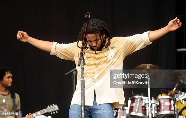 Stephen Marley performs on stage during Bonnaroo 2008 on June 13, 2008 in Manchester, Tennessee.