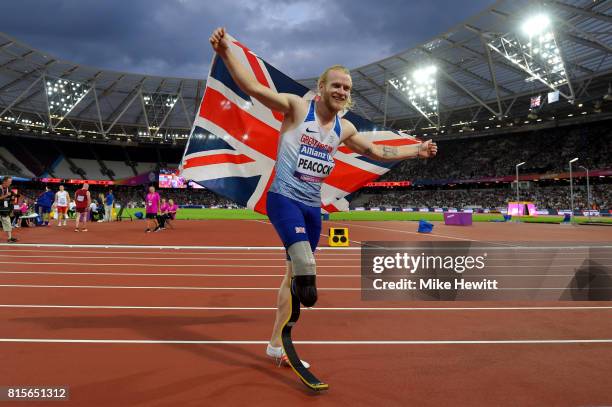 Jonnie Peacock of Great Britain celebrates winning the Men's 100m T44 Final during day three of the IPC World ParaAthletics Championships 2017 at the...