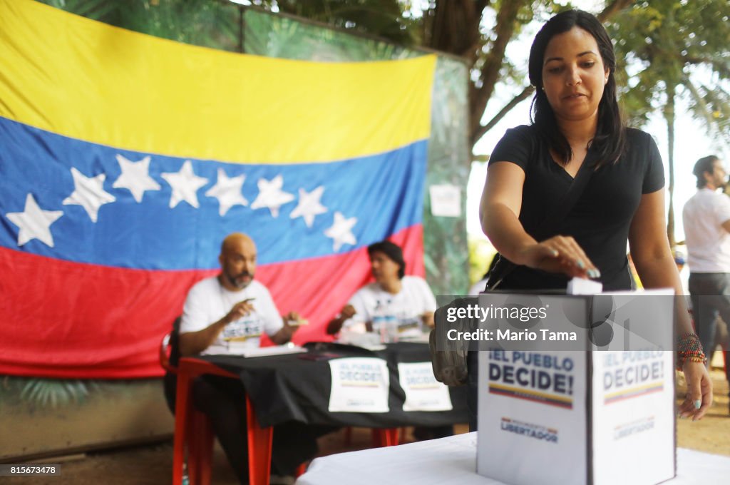 Expatriate Venezuelans Hold Symbolic Referendum On Country's Constitution In Rio