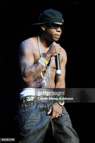 2 Puck Rapper Rapper 2 Pistols performs on stage at Philips Arena on June 14, 2008 ...