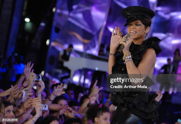 Singer Rihanna performs at the 19th Annual MuchMusic Video Awards on June 15, 2008 at Chum/City Building in Toronto, Canada.