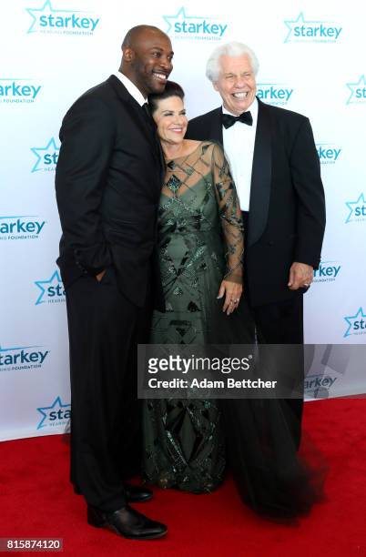 Will Witherspoon, Tani Austin, and Bill Austin walk the red carpet at the 2017 Starkey Hearing Foundation So the World May Hear Awards Gala at the...