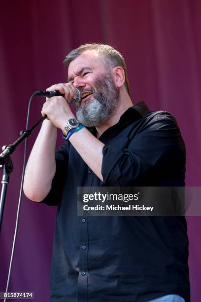 Aidan Moffat of Arab Strap performs at the Pitchfork Festival at Union Park on July 15, 2017 in Chicago, Illinois.