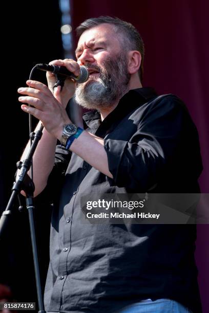 Aidan Moffat of Arab Strap performs at the Pitchfork Festival at Union Park on July 15, 2017 in Chicago, Illinois.