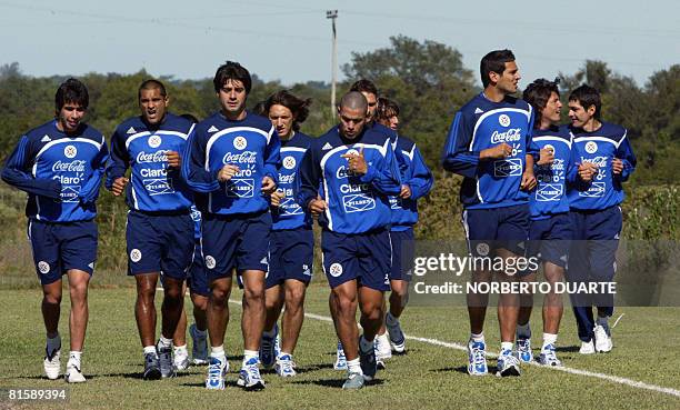 The Paraguayan national football team trains in Ypane, on June 16, 2008 ahead of the June 18 South American qualifier match for the South Africa 2010...