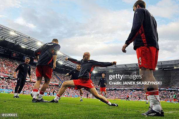 Polish players warm up before the Euro 2008 Championships Group B football match Poland vs. Croatia on June 16, 2008 at Woerthersee Stadium in...