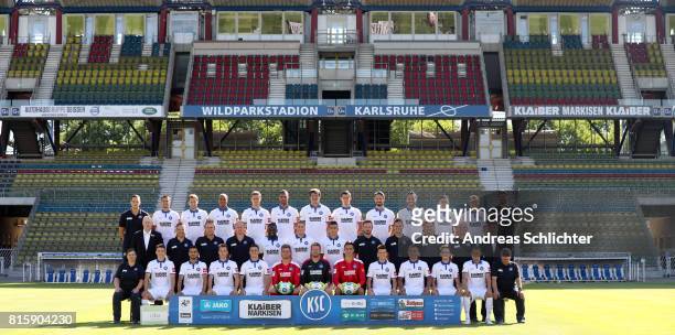 Teamfoto back row from left:"rAthletik-Trainer Florian Boeckler, Andreas Hofmann, Jonas Foehrenbach, David Pisot,"rKai Buelow, Daniel Gordon, Dominik...