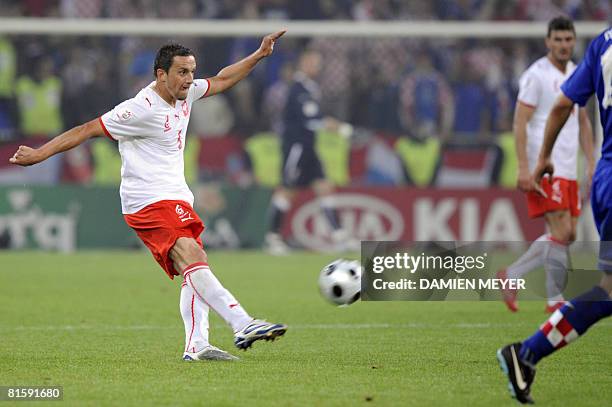 Polish midfielder Dariusz Dudka kicks the ball during the final Euro 2008 Championships Group B football match Poland vs. Croatia on June 16, 2008 at...