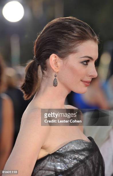 Actress Anne Hathaway arrives at Warner Bros. World premiere of "Get Smart" on June 16, 2008 at the Mann Village Theatre in Westwood, California.