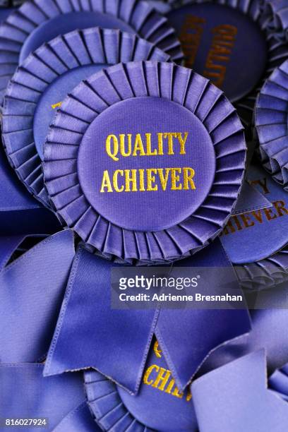 blue ribbon for quality achievement - caldwell idaho - fotografias e filmes do acervo