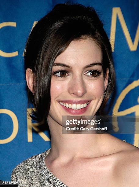 Actress Anne Hathaway arrives to the American Museum of Natural History Winter's Dance at the American Museum of Natural History on March 11, 2008 in...