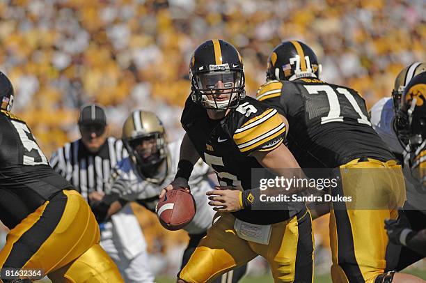 Iowa QB Drew Tate looks to hand off in the 2nd half. Iowa defeated Purdue in Kinnick Stadium in Iowa City, Iowa 47-17 on October 7, 2006.